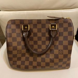 SOLD • Authentic Louis Vuitton Speedy 25